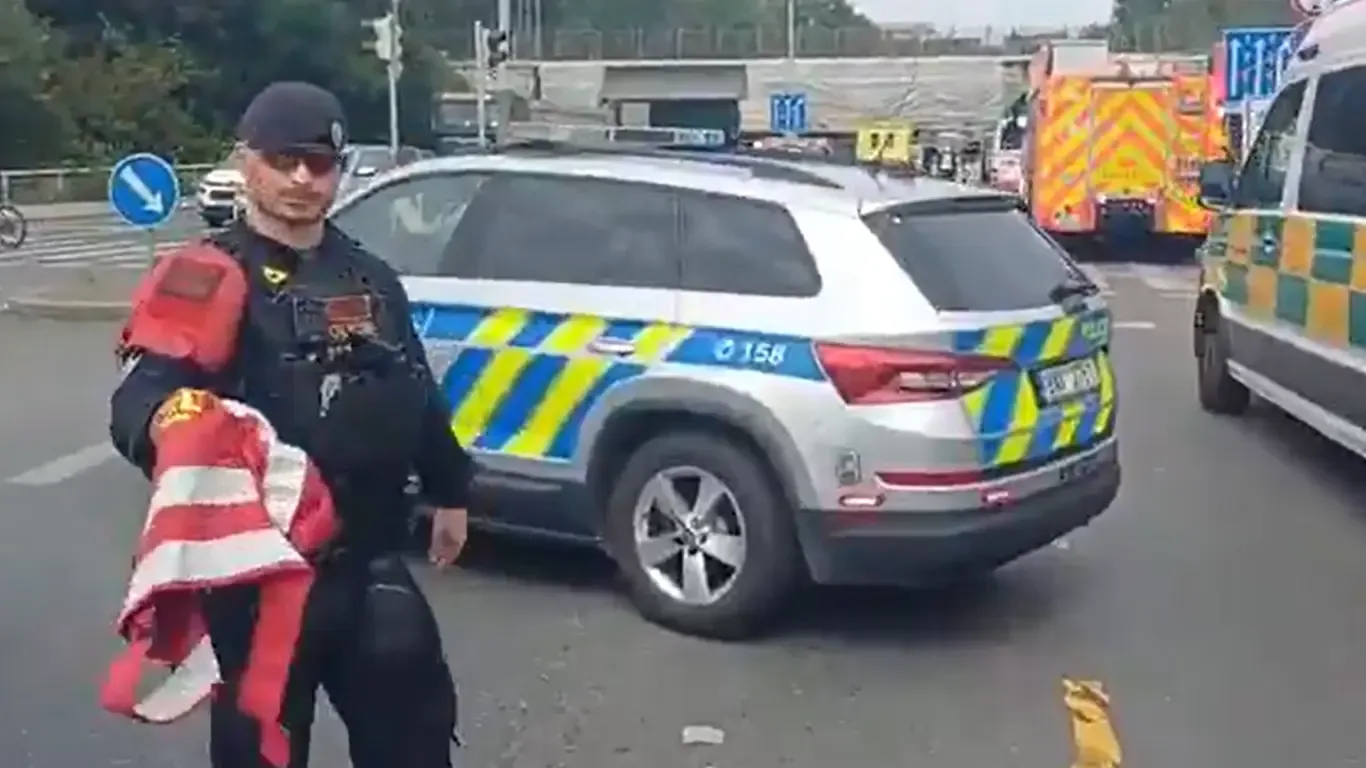 Nehoda se stala ve Vídeňské ulici u křižovatky s ulicí U krčského nádraží v Praze 4.