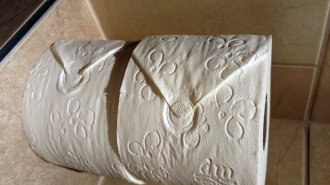 Věčný spor o toaletní papír vyřešen: Patent z roku 1891 ukazuje jediný správný směr